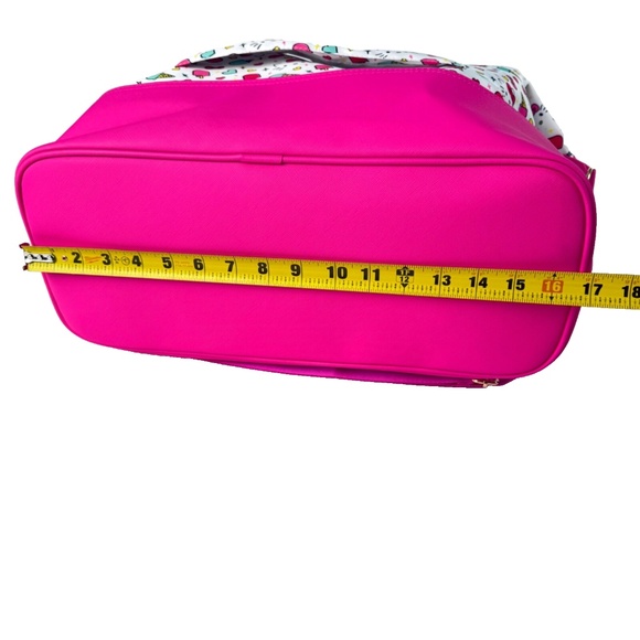 NWT Sanrio Hello Kitty Ice Cream Travel Bag Carry-On / Beach Tote🍦🎀🧳 - Picture 15 of 16